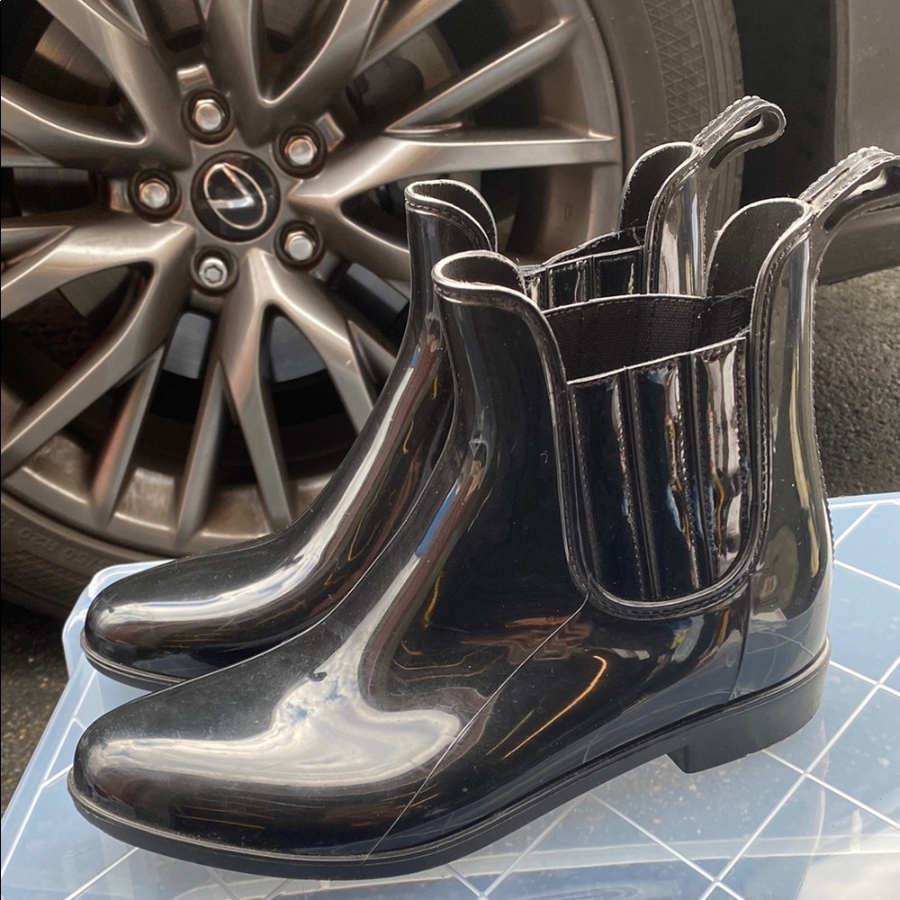 Joe Fresh Women’s Shiny Black Ankle Rain Boots Size 10
